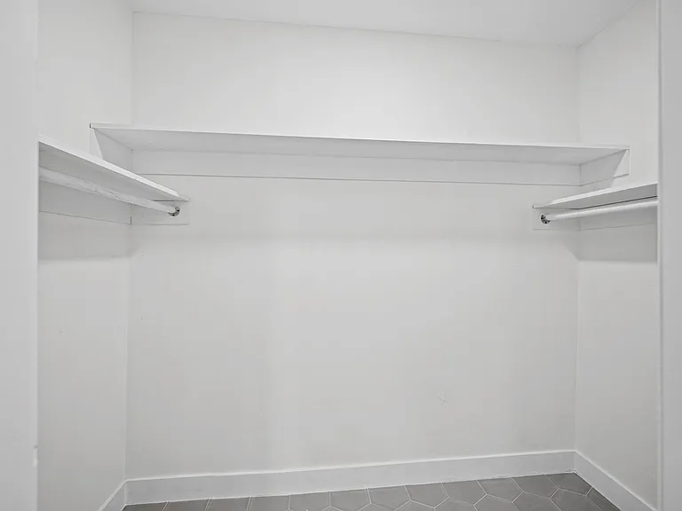 10935 Silkwood Dr — Photo 17