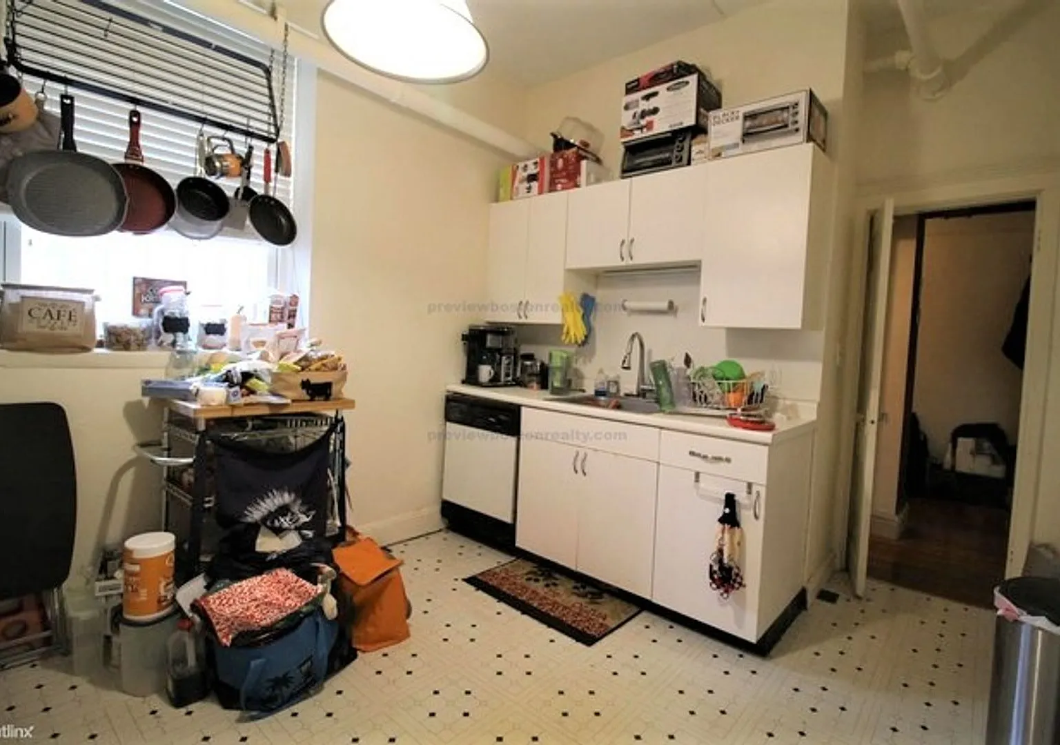 1 Bed Available 9/1/26 on the Green Line — Photo 4