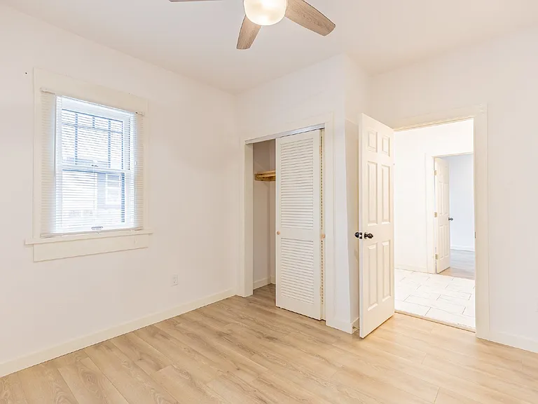 1010 Burnet St — Photo 26