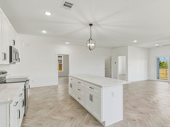 5th image of 1412 Ridgeview Cir