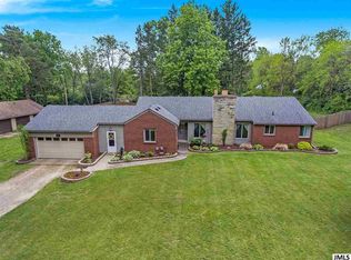 1399 Badgley Rd, Jackson, MI 49203