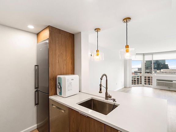 2nd image of 20 2nd St APT 2011