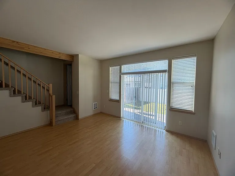 1224 8th St W — Photo 14