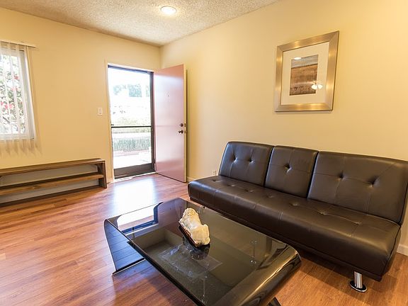 3rd image of 1517 Federal Ave APT 3