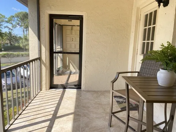 139 Lake Pine Circle #D-2, Greenacres, FL 33463