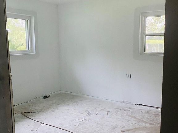 4th image of 100 Sweetgum Ln