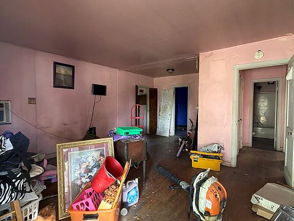 3rd image of 205 Graham Ave