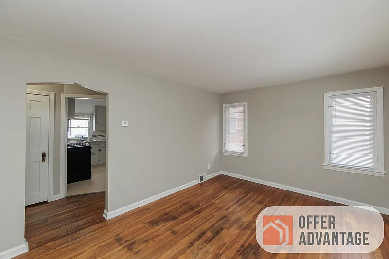 3 bed, 1.0 bath, 1100 sqft, $1,400 — Photo 4