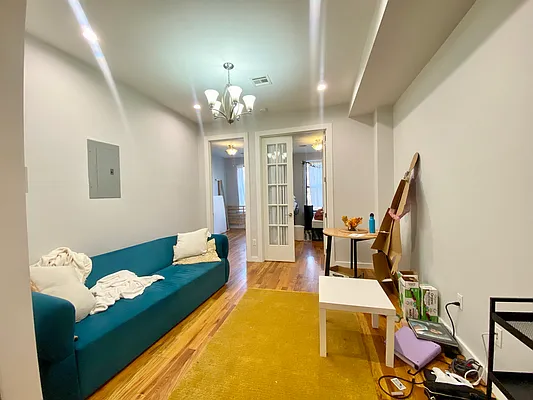 Rented by Hagstrom Management Inc | media 18