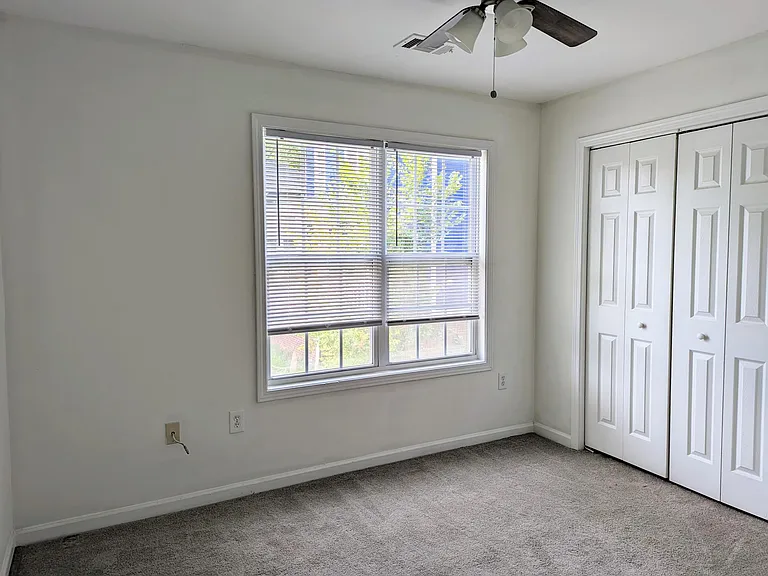 474 Rockwell St SW — Photo 12