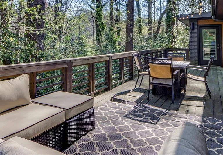 1921 Walthall Dr NW — Photo 14