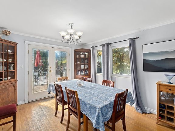 5th image of 6530 Dunbar St