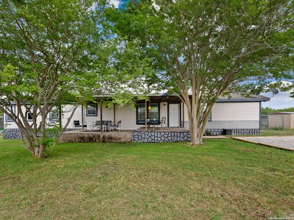 110 county road 5605, Castroville, TX 78009