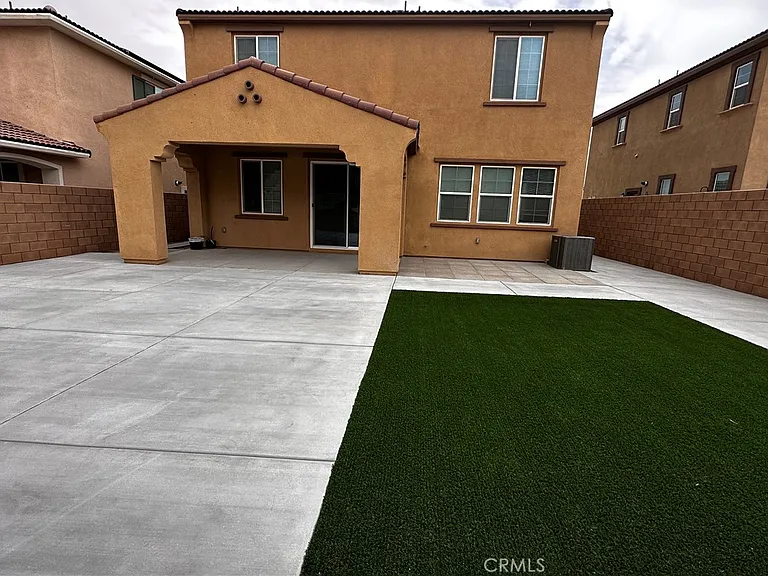35525 Cortesia Way — Photo 2
