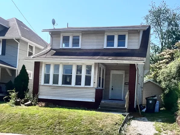 3006 9th St SW, Canton, OH 44710