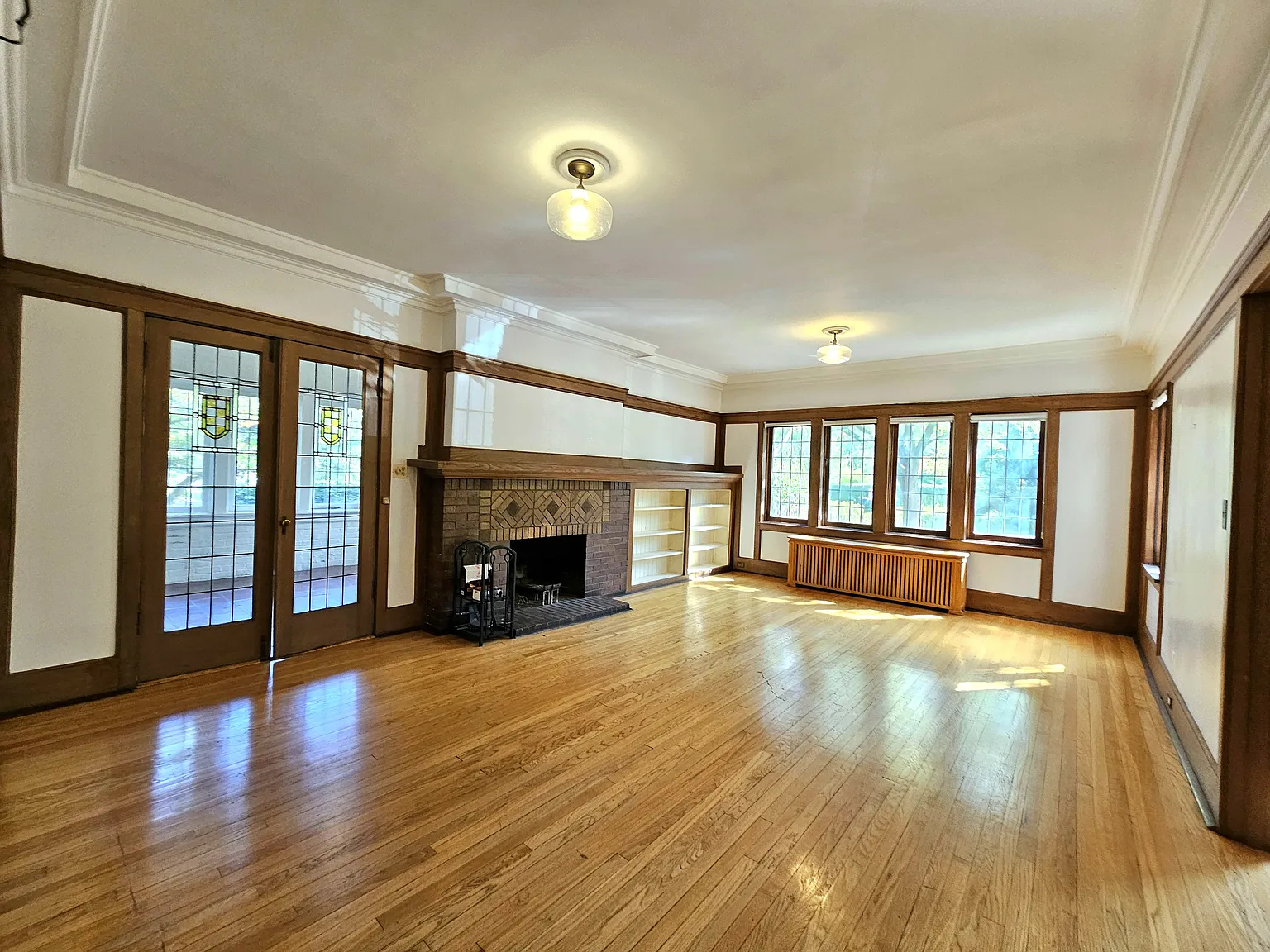 2 bed, 2.0 bath, 2000 sqft, $3,800 — Photo 4