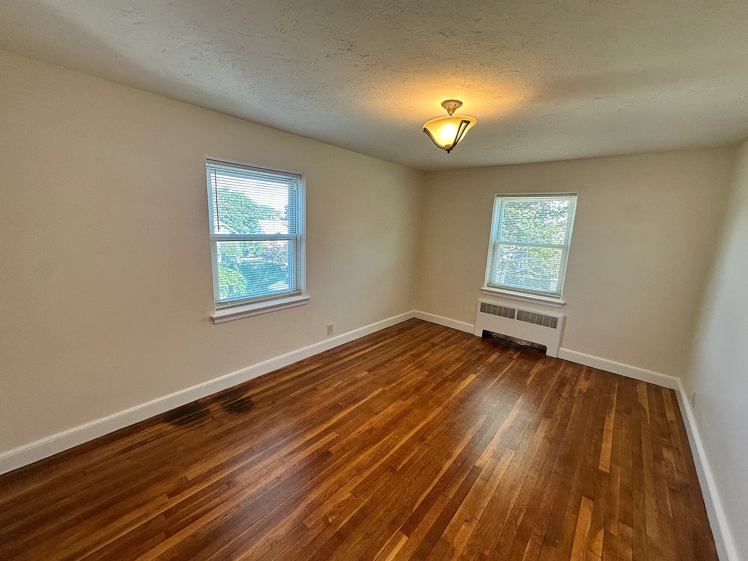 2 bed, 9999 sqft, $2,450 — Photo 3