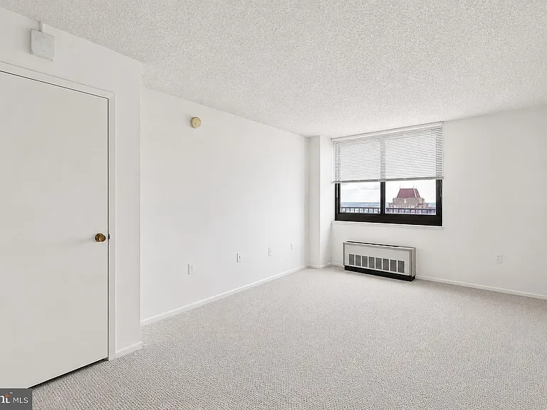 1420 Locust St #37P — Photo 7