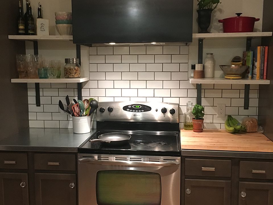 2nd image of 368 Erin Isle Dr