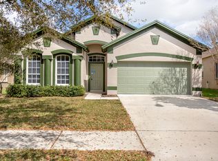 7320 Guilford Pine Ln, Apollo Beach, FL 33572