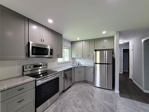 3rd image of 10743 Arno Dr