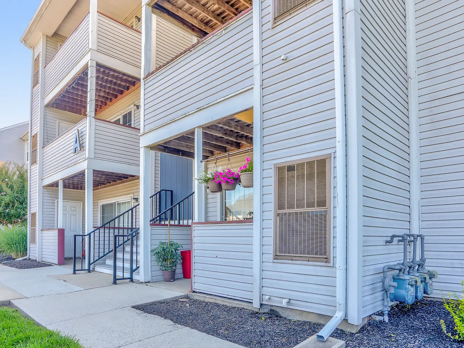 BayTree Apartments — Photo 2