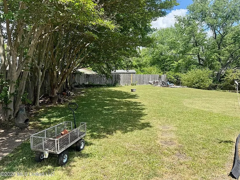 8512 Bridgewood Dr — Photo 18