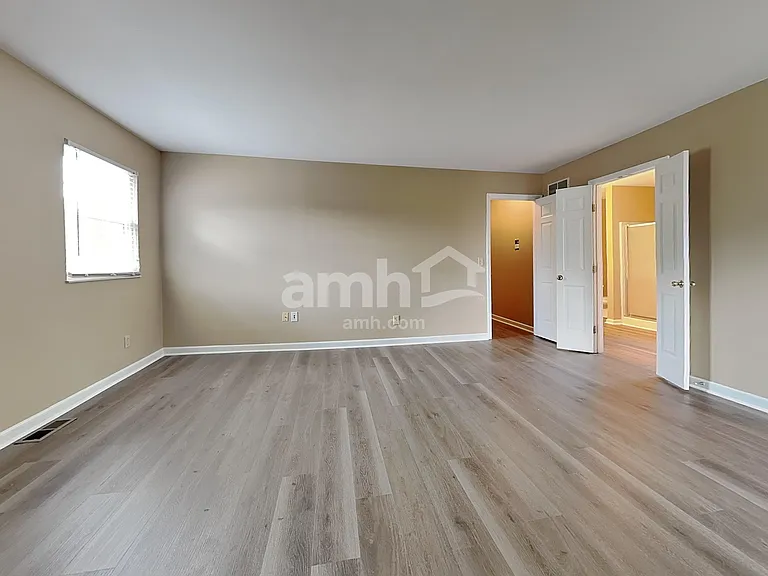 7037 Berry Blossom Ct — Photo 13