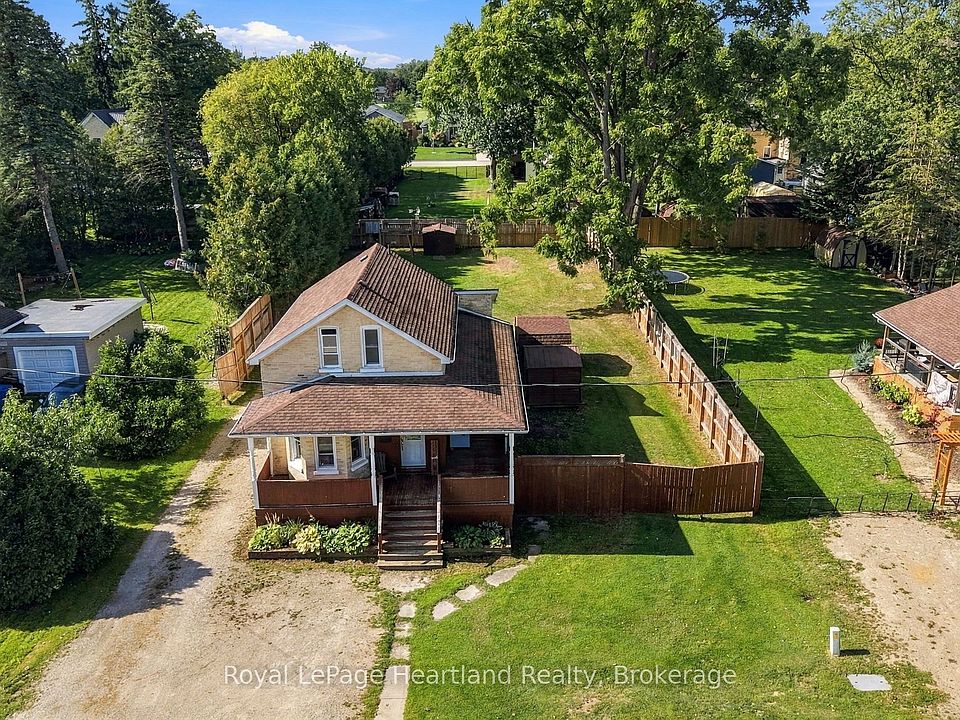 1st image of 8 Clarke St S