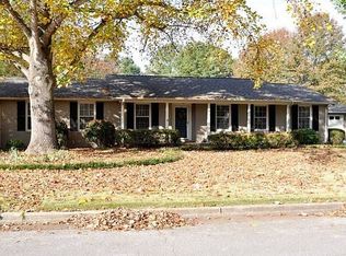5622 Woodridge St SW, Huntsville, AL 35802