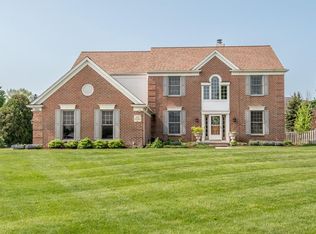 N101W14605 Raintree Dr, Germantown, WI 53022