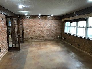 3rd image of 3118 Sayles Blvd