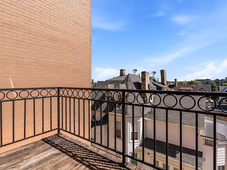 1920 N Farwell Ave #403 — Photo 36