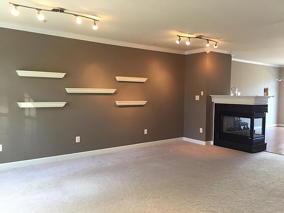 2nd image of 606 Garden View Sq