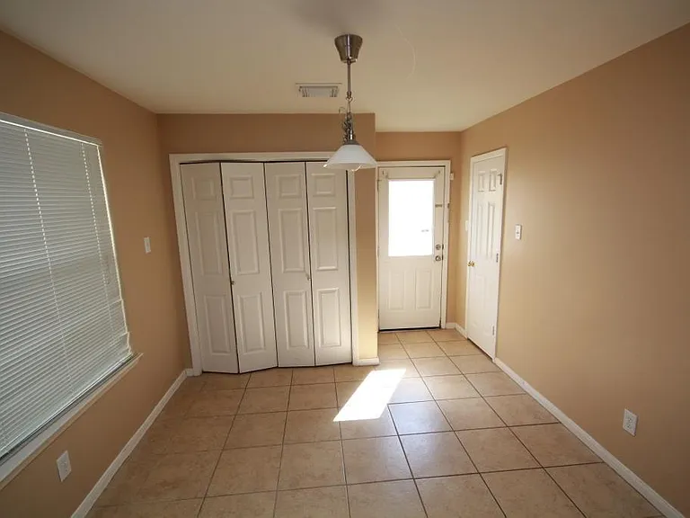 6418 Mountain Pines Ln — Photo 16