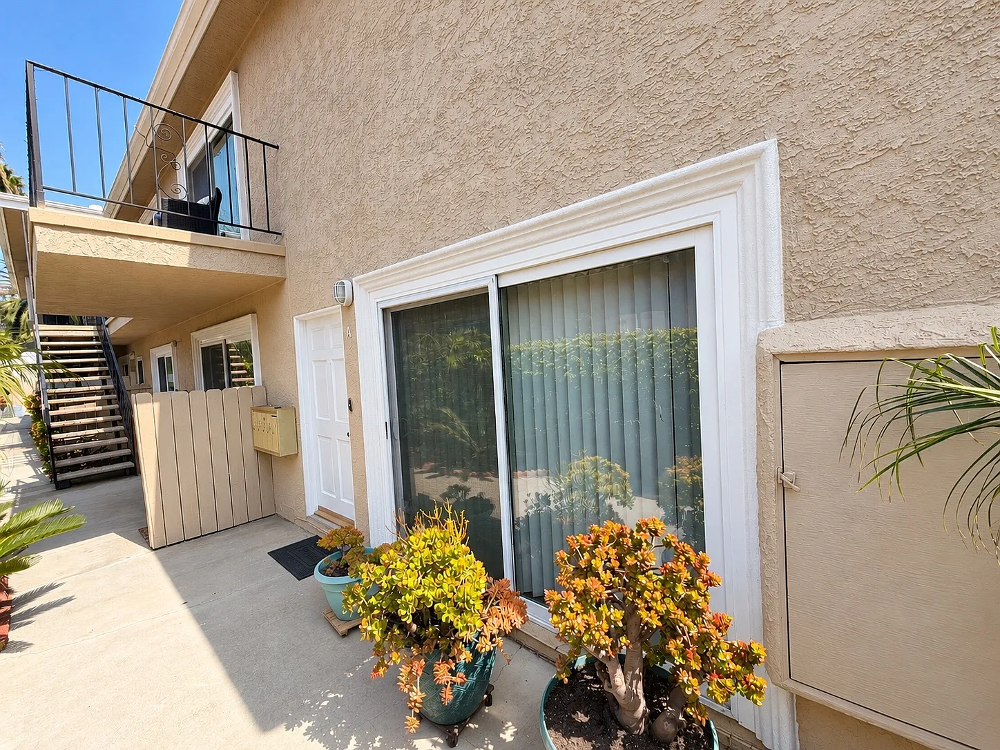 2 bed, 1.5 bath, 1400 sqft, $3,495 — Photo 2