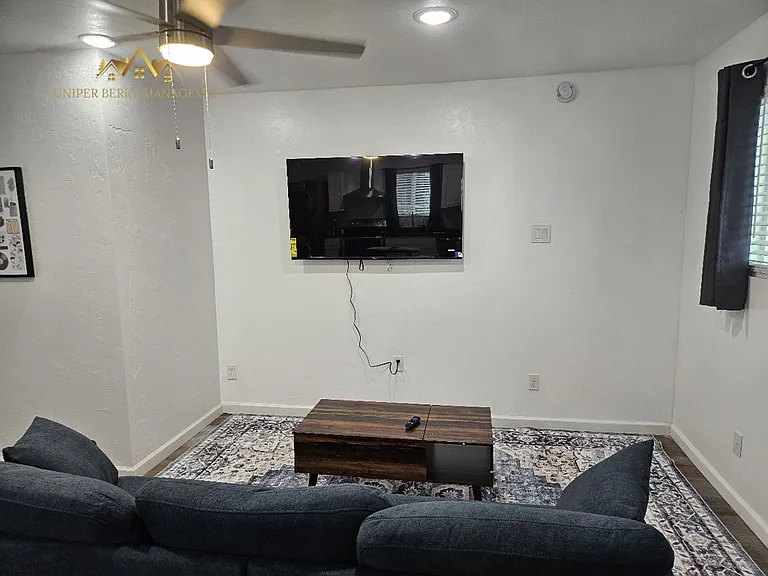 1834 S Amalia Ave #STUDIO — Photo 7
