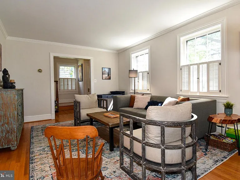 710 W View Ter — Photo 7