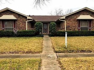 350 Los Santos Dr, Garland, TX 75043