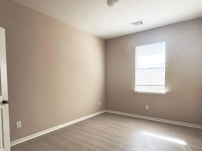 719 Pickett Hill Ln — Photo 23