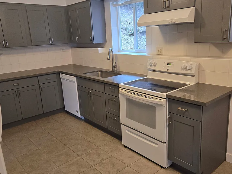 7312 SE Thorburn St #7312 — Photo 6