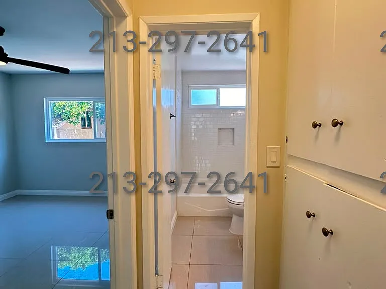 1241 Tamarind Ave #6 — Photo 4