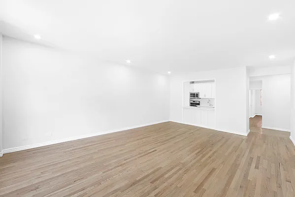 Rented by Level Group | media 12