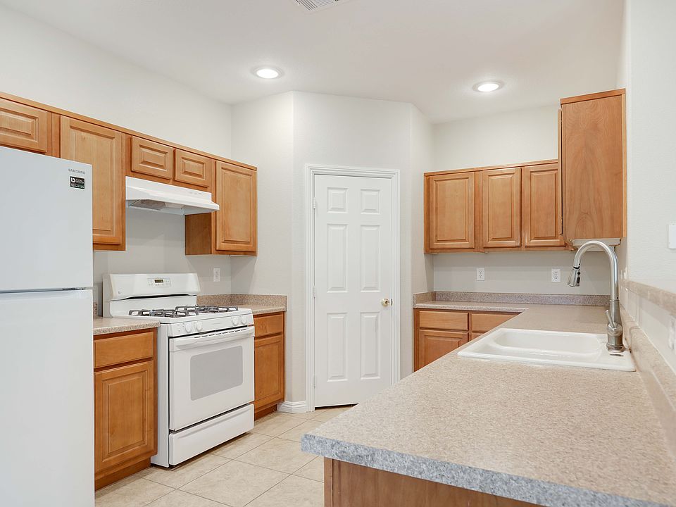 1st image of 4741 Longshot Dr
