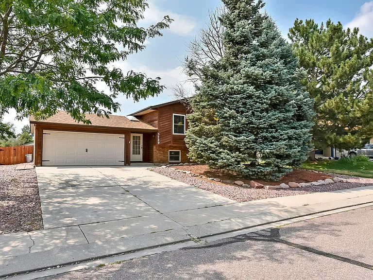 3729 Thundercloud Dr — Photo 1