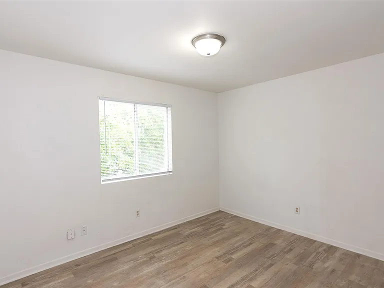 1607 Onion Creek Village Dr #D — Photo 10