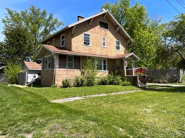 412 E Kerr St, Centralia, IL 62801