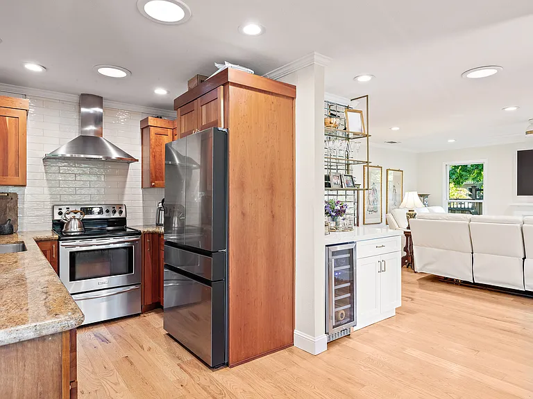 45 Island Ct — Photo 8