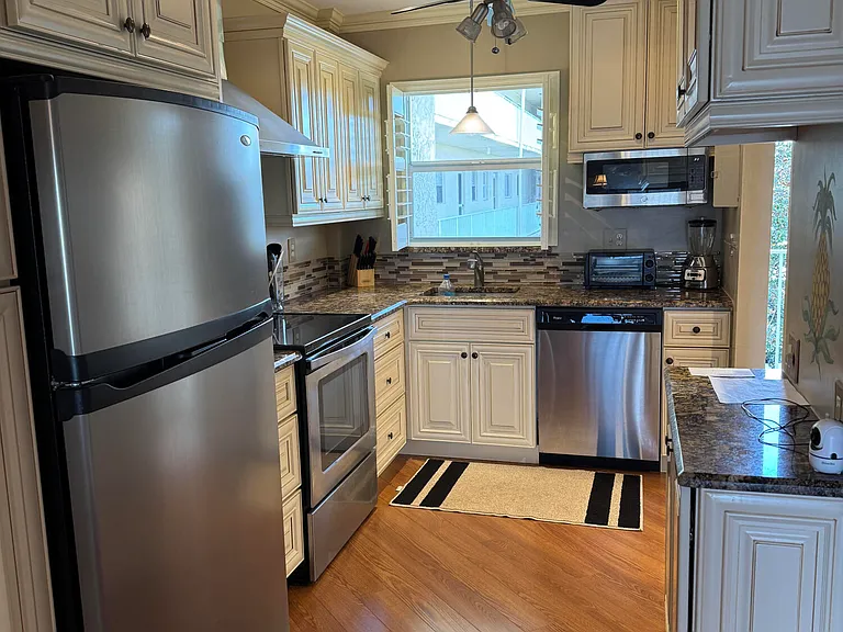 650 Snug Harbor Dr #G301 — Photo 8