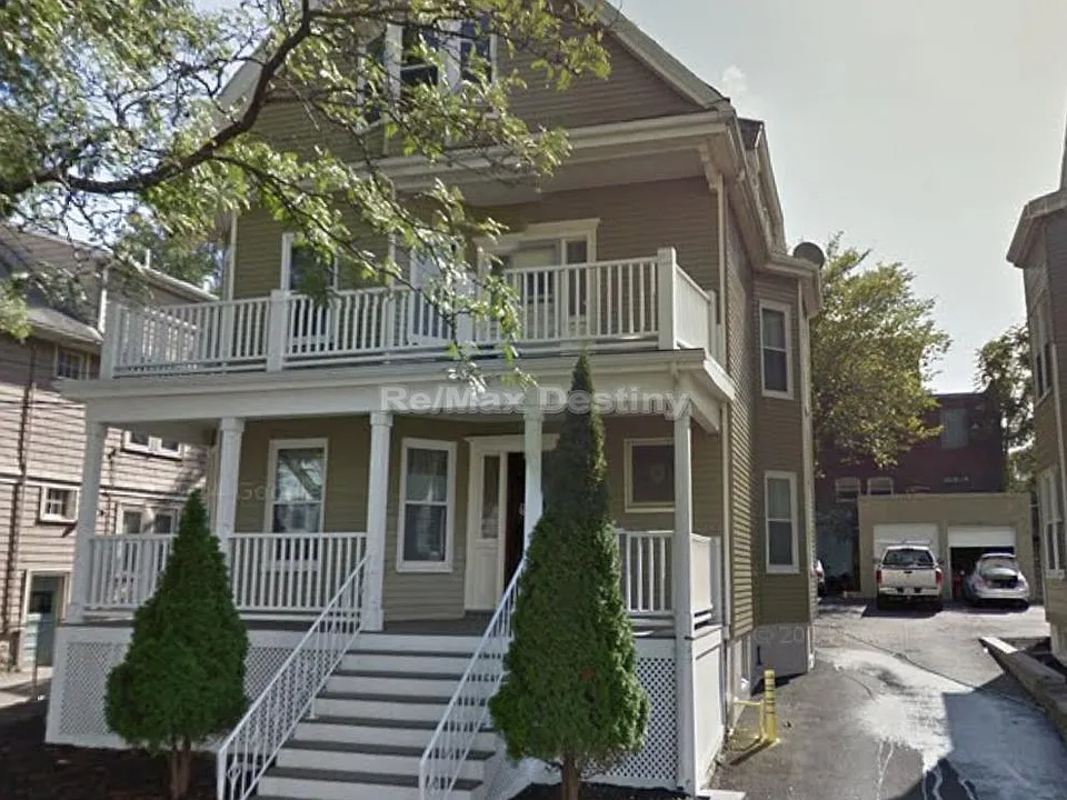 14 Madison St #1